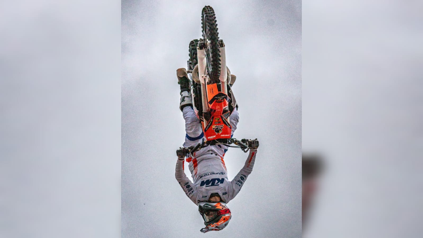 Joaninha: O Ícone do Motocross Brasileiro Aterrissa em Portel