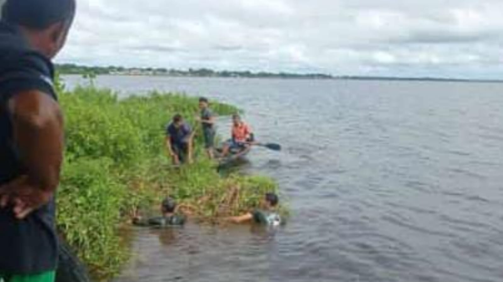 Comunidade se Une em Busca de Jovem Desaparecido no Rio Acutipereira