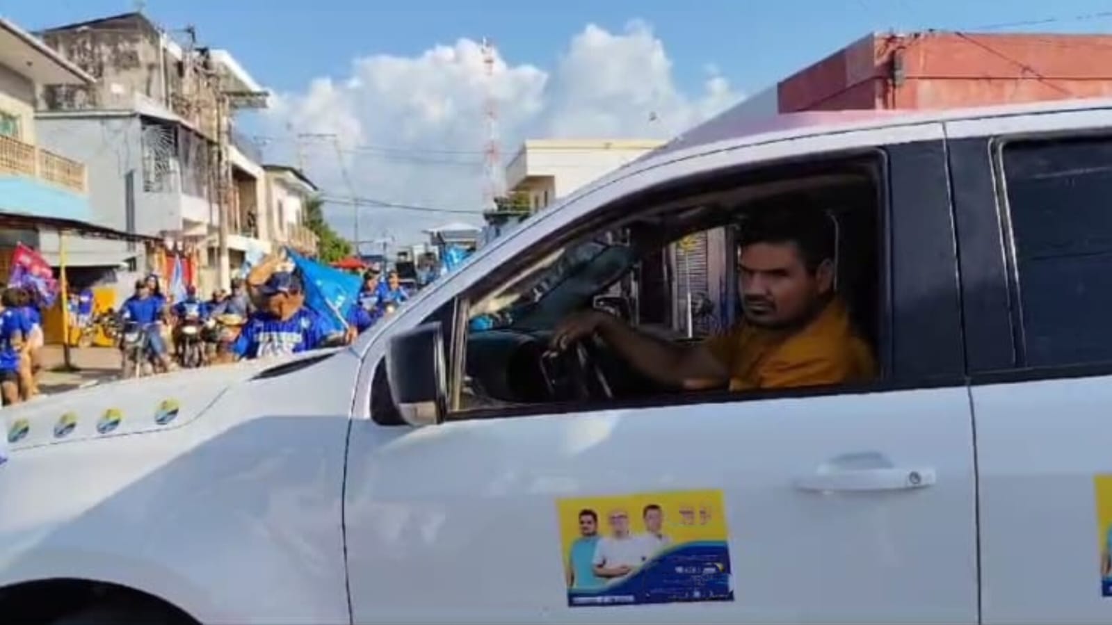 Tensão entre campanhas eleitorais: confronto evitado em passeata
